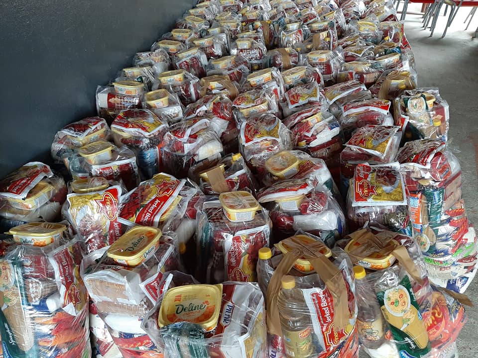 A Prefeitura de Caaporã juntamente com a Sec. de Desenvolvimento Humano e Inclusão Social, realiza distribuição de cestas básicas