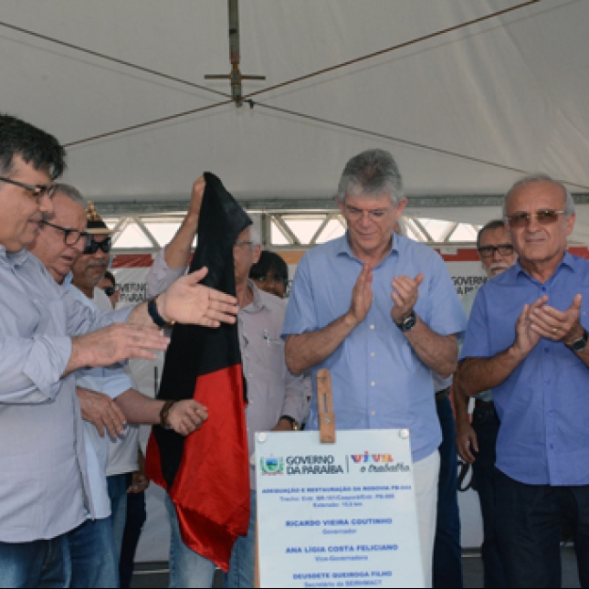 Governador entrega restauração da rodovia PB-044 e beneficia 40 mil moradores de Caaporã e Pitimbu