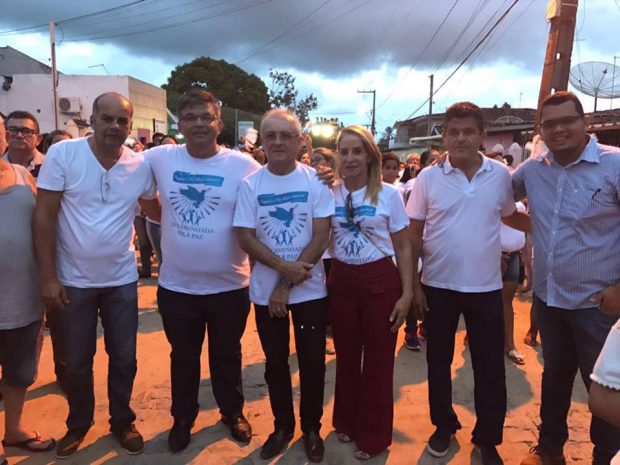 9ª Caminhada pela Paz reúne multidão pelas ruas de Caaporã