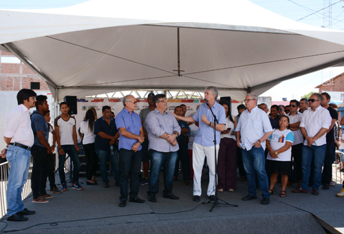 Governador entrega restauração da rodovia PB-044 e beneficia 40 mil moradores de Caaporã e Pitimbu