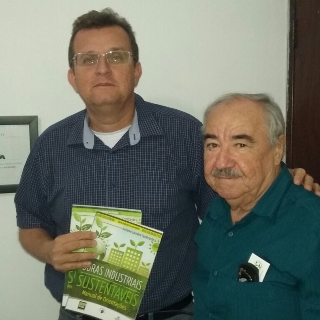 Visita do Secretário Eng. Antonio Loureiro Cavalcante ao Secretário de Meio Ambiente, Pesca e Aquicultura de Cabedelo, Dr. Walber Farias.