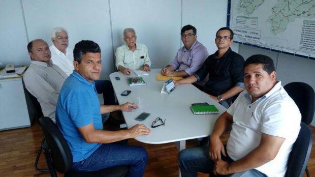 Em reunião no DER, prefeito de Caaporã solicita construção de nova ponte entre Caaporã e Cupissura