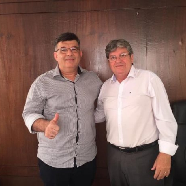 Prefeito de Caaporã se reúne com secretário João Azevedo e solicita investimentos no município